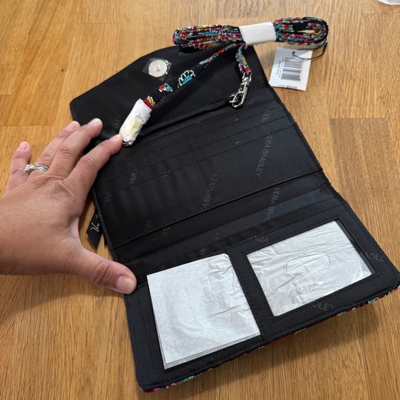 Vera Bradley Black Quilted Crossbody Strap Wallet in Parisian Paisley - Picture 4 of 10